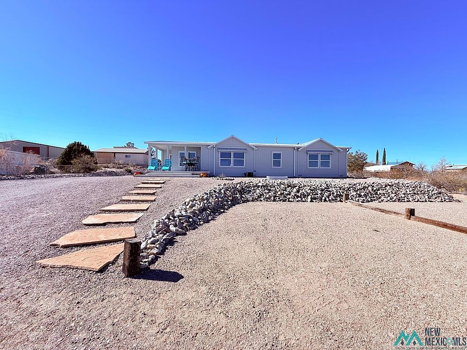 1st image of 526 Lakeshore Dr