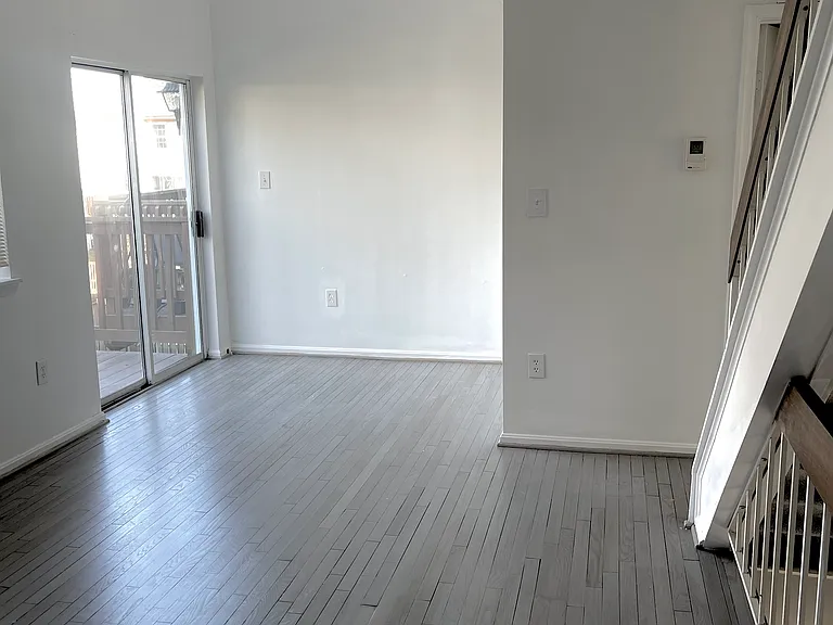 6907 Storch Cir — Photo 12