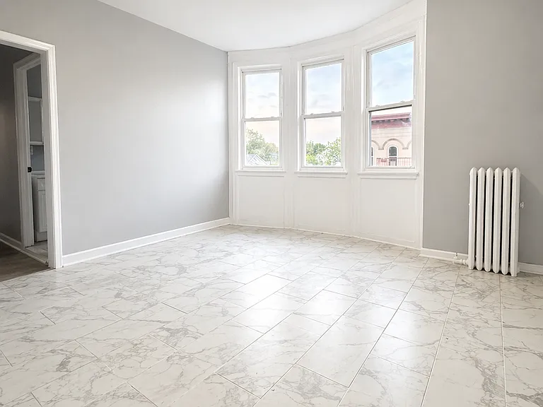 233 Littleton Ave #11 — Photo 6