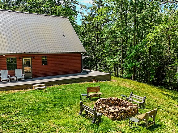 2nd image of 220 Ovilla Ln