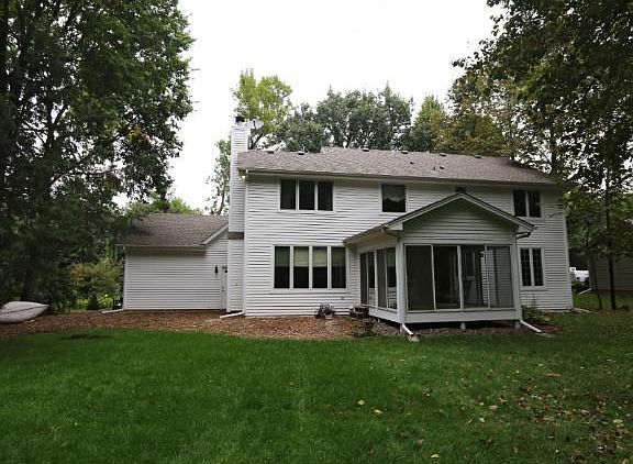 2nd image of 26095 Shorewood Oaks Dr