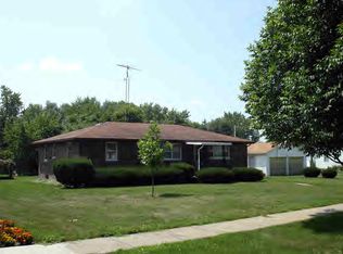 209 E McKibben St, Rossville, IL