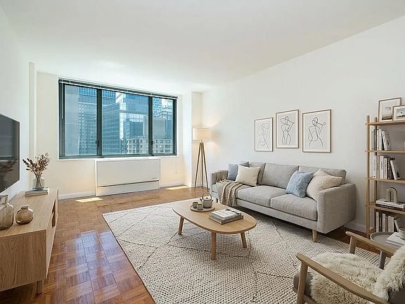 4th image of 211 W 56th St #E35