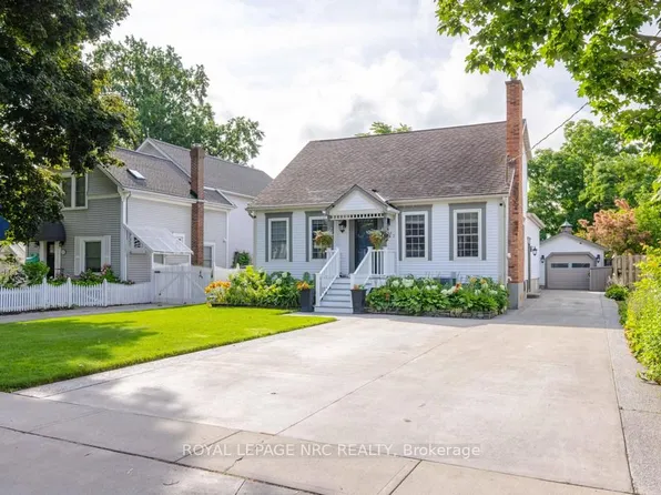 153 Main St, Saint Catharines, ON L2N 4V6