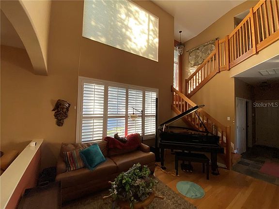 4th image of 10504 Marlington Pl