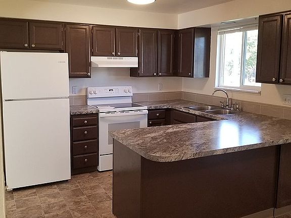 2nd image of 17 S Moen St