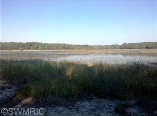 9505 Round Lake Ct, Holton, MI 49425