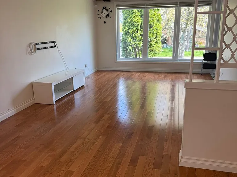 3252 Flanagan Cres — Photo 8