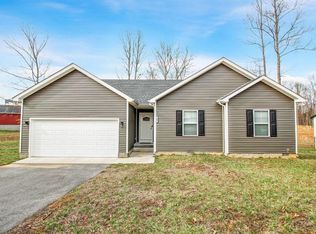 66 Vance Dr, Scottsville, KY 42164