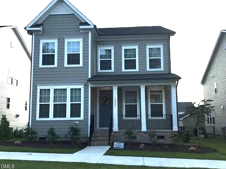 2925 Farmhouse Dr — Photo 1