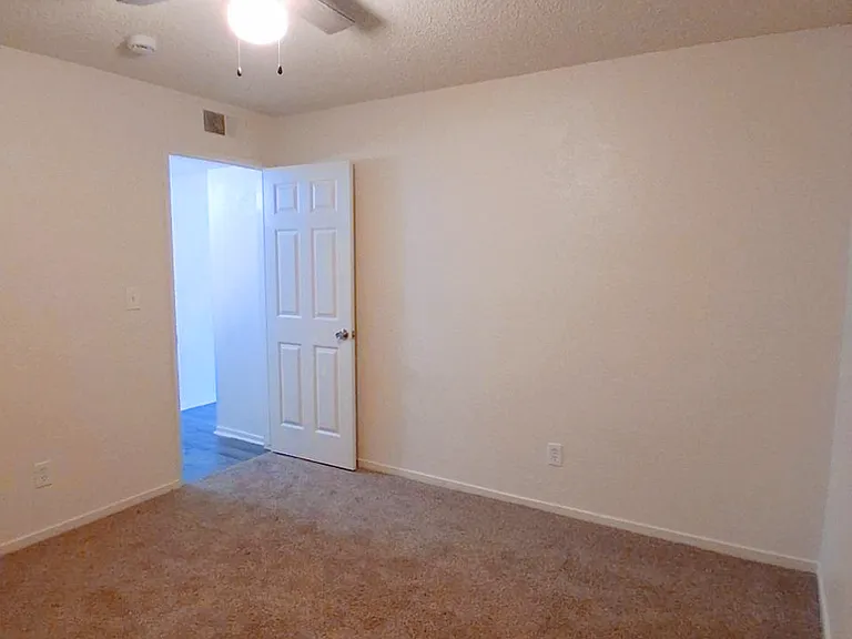 4845 E. Lane Ave. — Photo 6