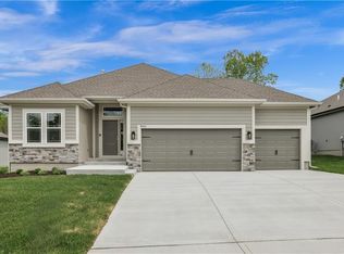 3323 NW 93rd St, Kansas City, MO 64154