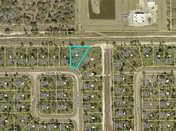 300 Tyrone Ave, Lehigh Acres, FL 33972
