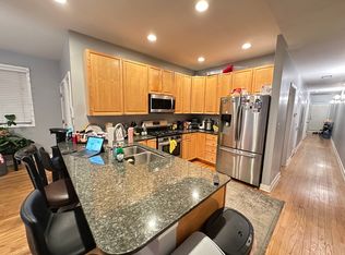 2352 W Harrison St APT 1, Chicago, IL 60612