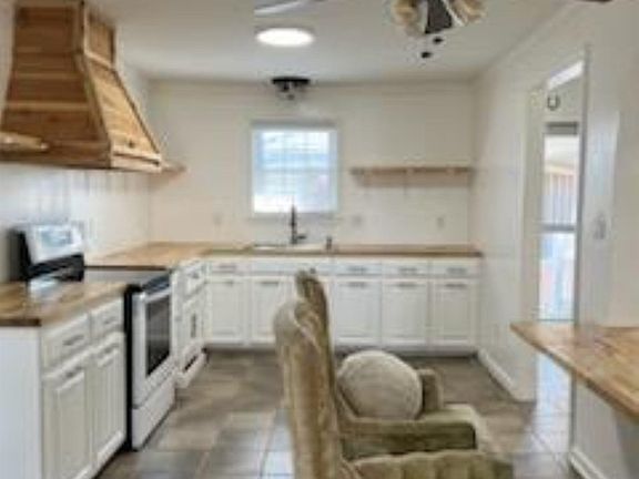 4th image of 928 Altawood Dr