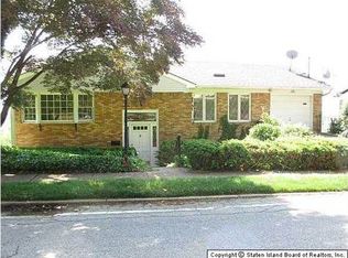 288 Flagg Pl, Staten Island, NY 10304