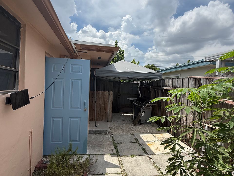 1st image of 88XX SW 18th Ter #B