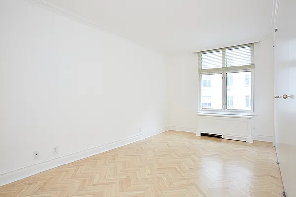 Rented by Compass | media 4