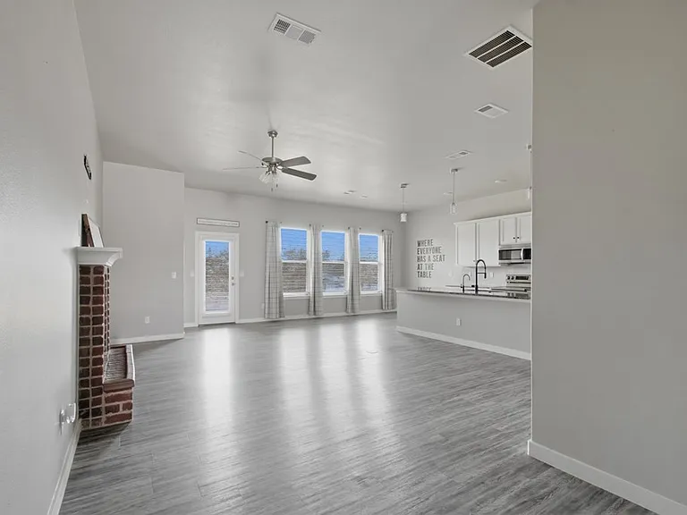 6822 Lonesome Dove Ln — Photo 6