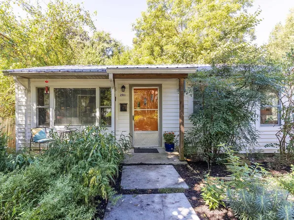 201 Alabama Ave, Carrboro, NC 27510