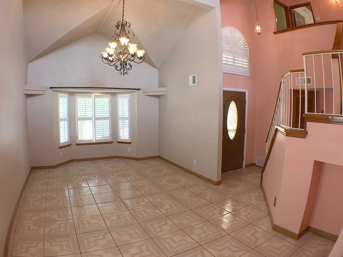 Northeast Refrig A/C 3bed/2.5bath home! — Photo 3