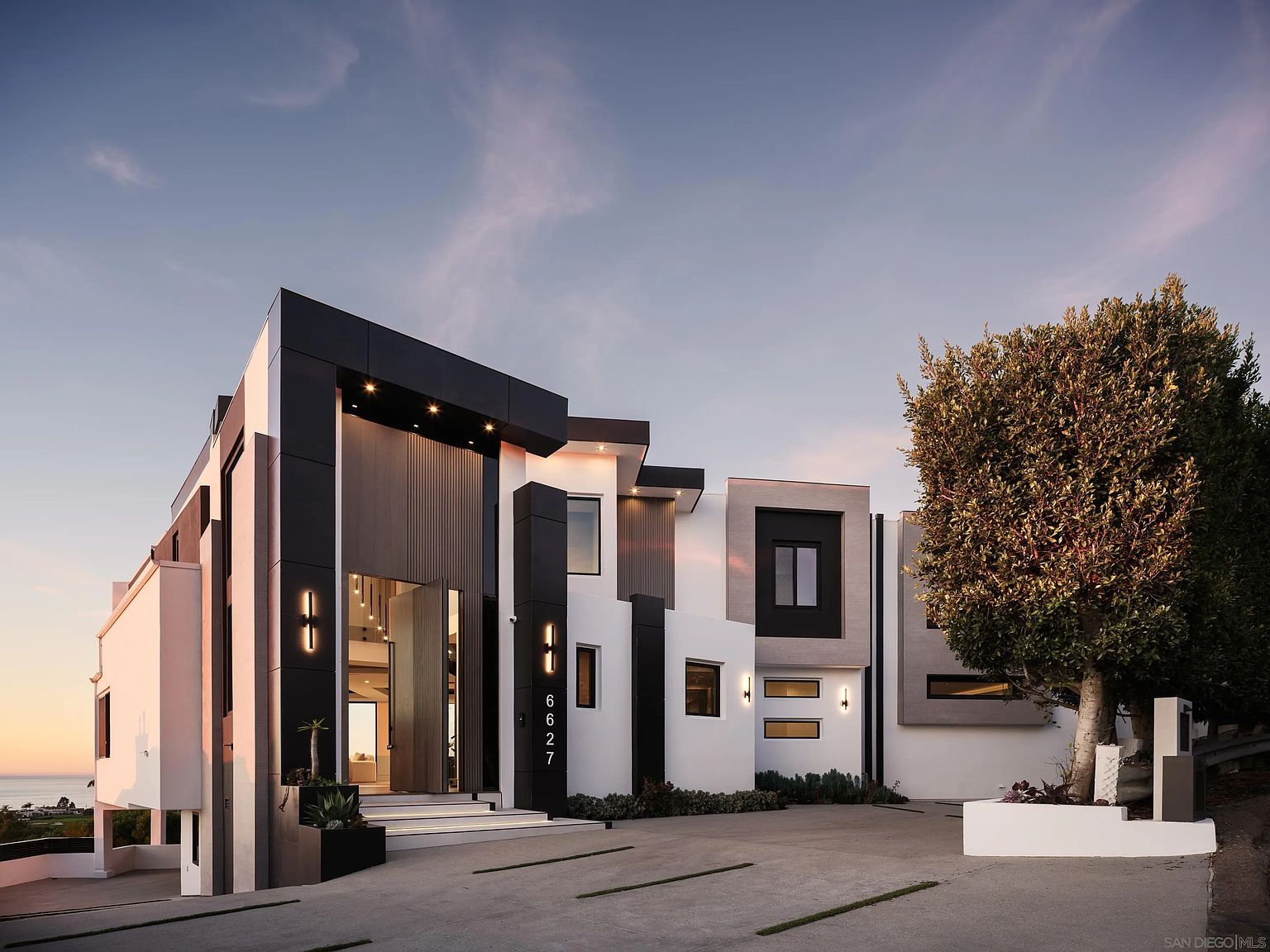 6627 Muirlands Dr, La Jolla, CA 92037 | MLS #260010329 | Zillow