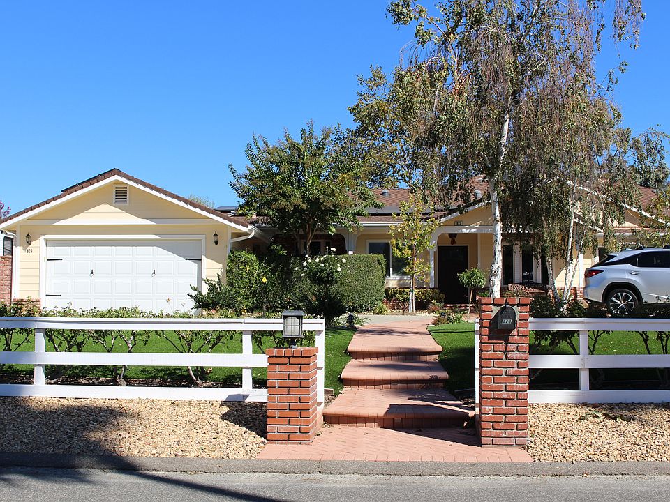 1st image of 823 Waverly Heights Dr