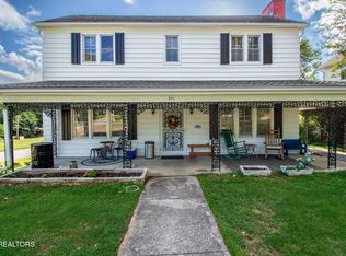 301 Walden Ave, Harriman, TN 37748