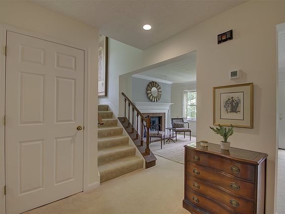 4th image of 1008 Parkcrest Ln