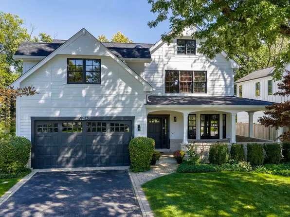 2214 Ash Ln, Northbrook, IL 60062