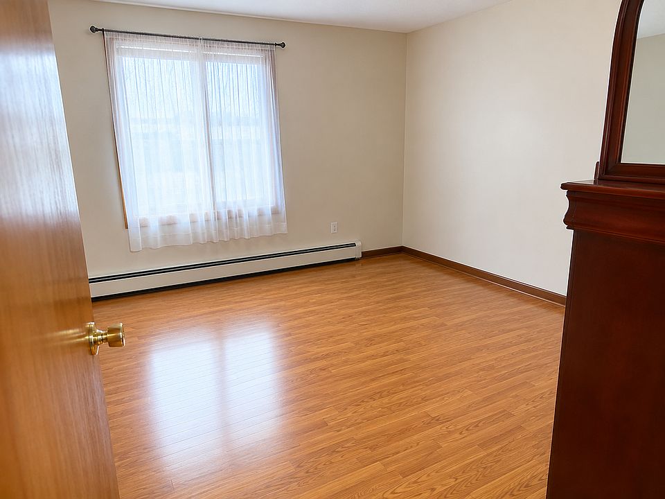 1st image of 72 Julius St Unit 1