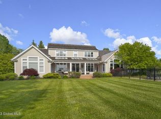 8 Shaker Bay Rd, Latham, NY 12110