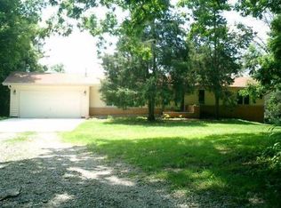 1894 Shasta Ln, Chatham, IL 62629