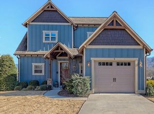 9 Elf School Ln, Hayesville, NC 28904