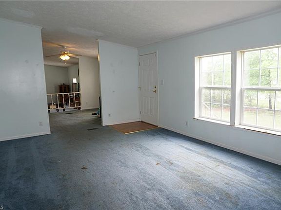 2nd image of 105 Zircon Dr
