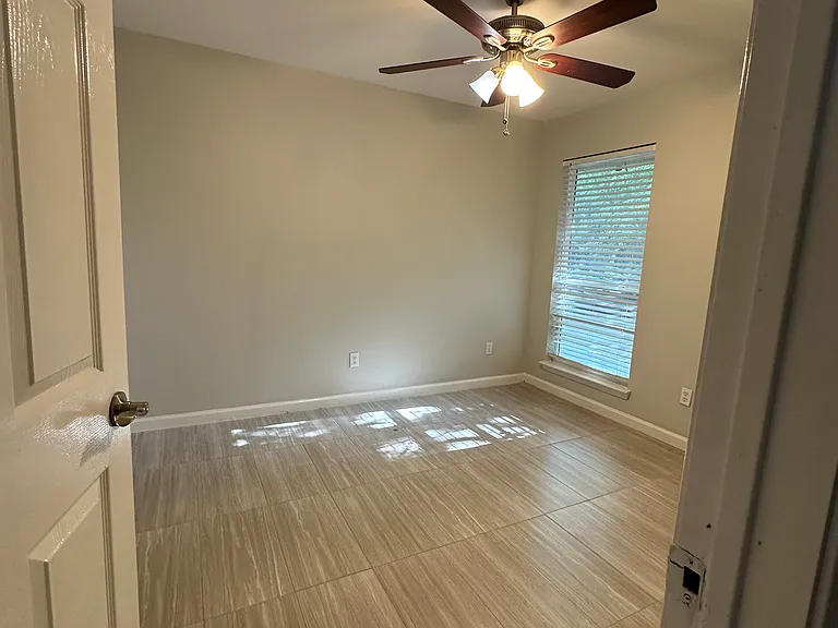 2311 Summer Place Dr — Photo 4