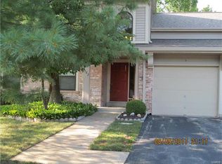 702 Lofty Point Dr UNIT 12, Ballwin, MO 63021