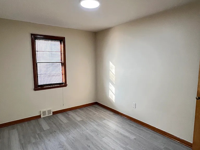 1187 Haeberle Ave #1 — Photo 5
