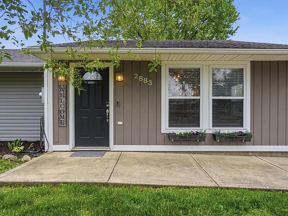 3rd image of 2883 Lowell Dr