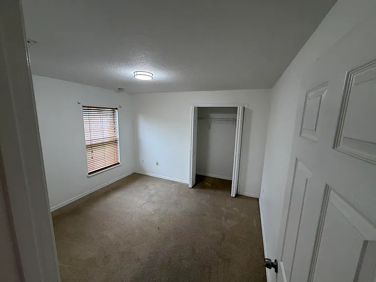 3426 NW 38th Ave #3426 — Photo 8