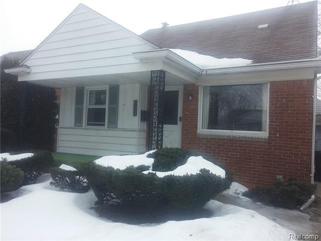 1st image of 15599 Warwick Ave