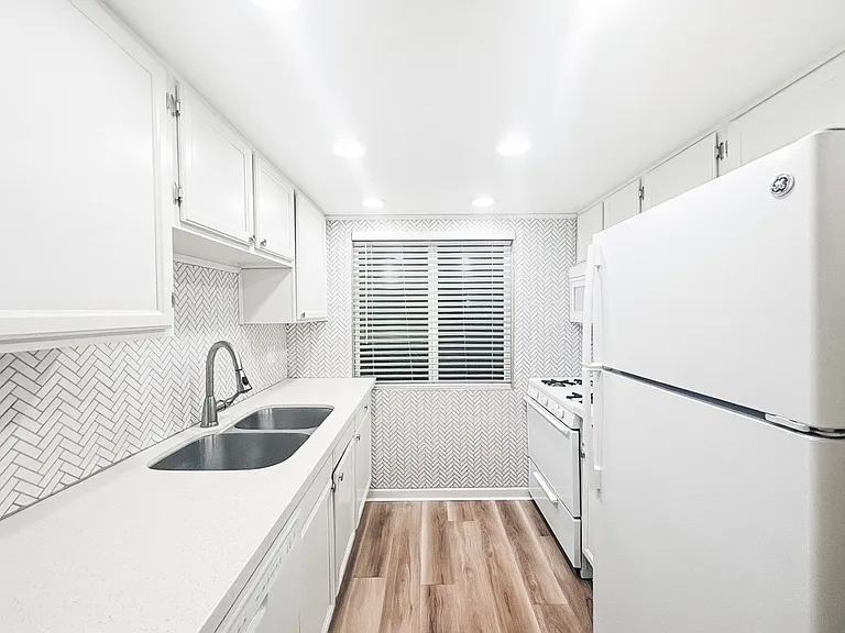 2417 E Campbell Ave #9B — Photo 12