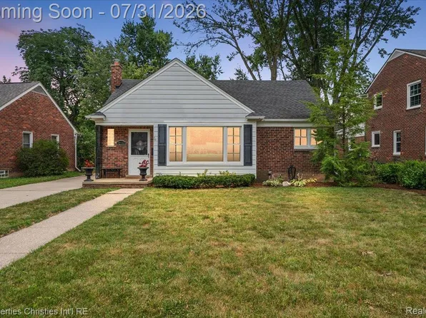 32200 Verona Cir, Beverly Hills, MI 48025