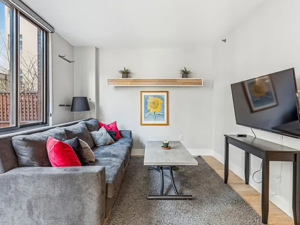 199 Bowery APT 2C, New York, NY 10002