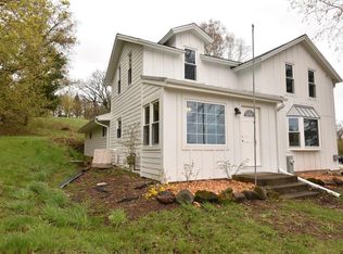 18589 W Lawnsdale Rd, New Berlin, WI 53146