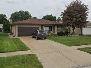 33245 Stoner Dr, Sterling Heights, MI 48312