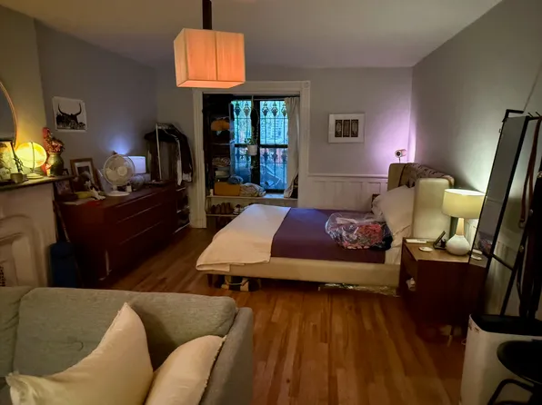 24 Halsey Street image 1 of 10