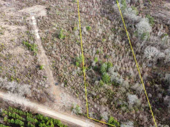 4 County Road 4507, De Kalb, TX 75559