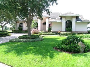 888 Water Hyacinth Ct NE, St Petersburg, FL 33703