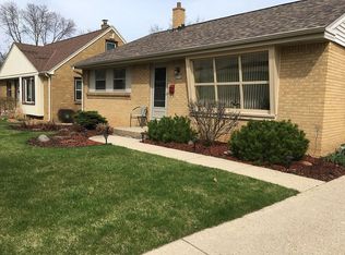 3158 S 38th St, Milwaukee, WI 53215